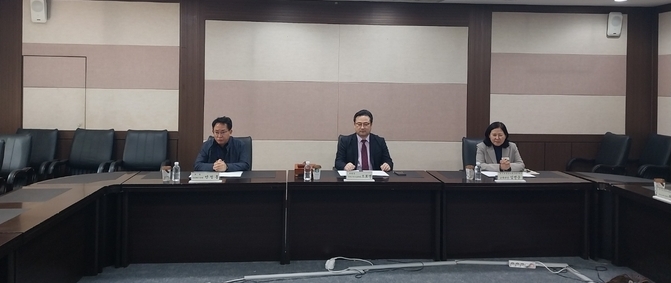 군포의왕 교육청지원청이 군포시학원자율정화위원회 실시하고 있다.(사진=군포의왕교육지원청 제공)