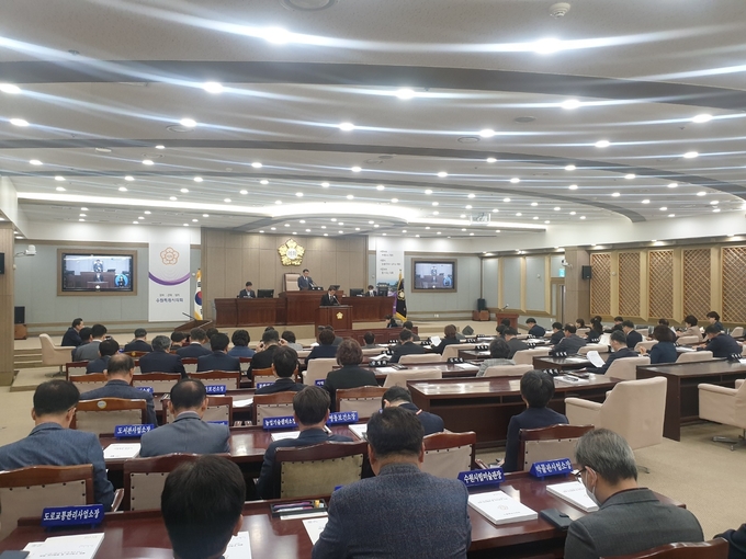 30일 수원시의회 본회의장에서 열린 '제374회 임시회 본회의 모습. (사진=나규항 기자)