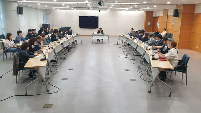 용인특례시는 건축 인허가 처리기간 단축과 효율적 처리 개선방안을 모색하기 위한 간담회가를 개최했다. (사진=용인특례시 제공)