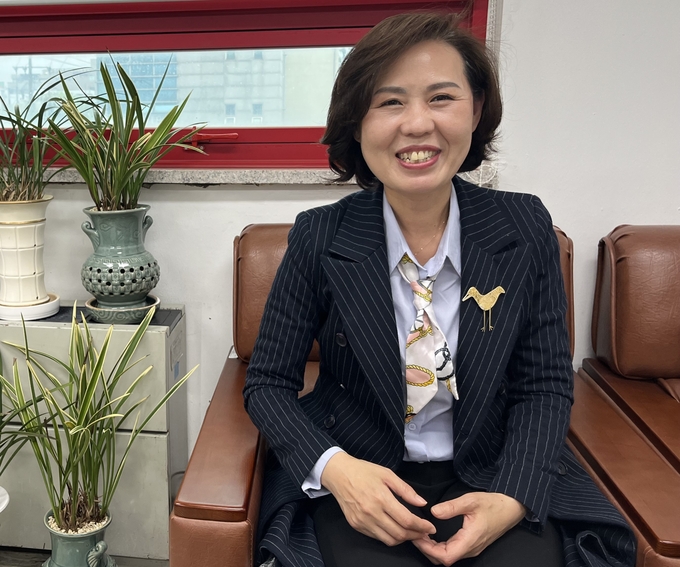 문미혜 계양구의원이 경기신문과 인터뷰하고 있다. ( 사진 = 김샛별 기자 )