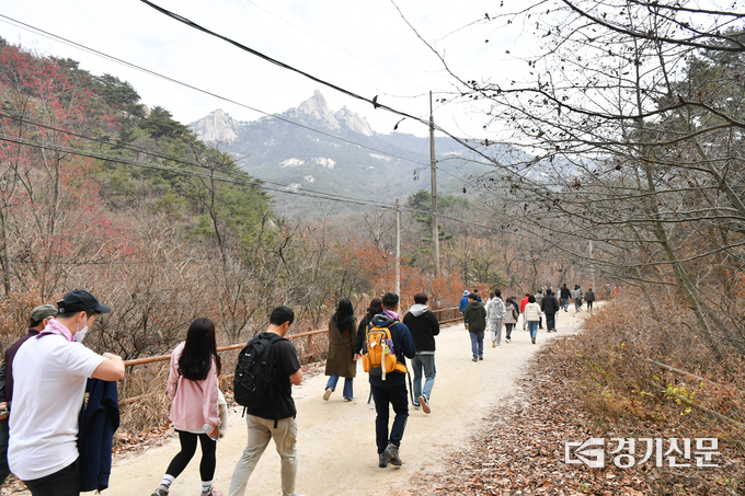 한상민 부의장이 우이령길 개방과 우이동과 장흥을 잇는 광역도로 개설을 요구하고 나섰다. (사진=이호민 기자)