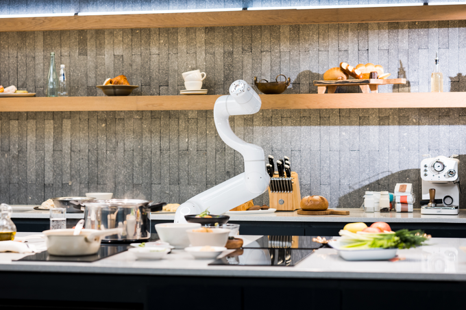 두산로보틱스의 F&B 특화 협동로봇 E시리즈 (사진=두산로보틱스 제공)