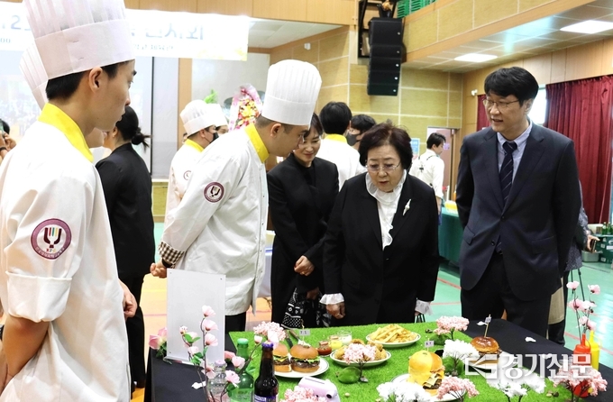 한국외식과학고등학교에서는 음식을 주제로 ‘제12회 오감만족 전시회’를 개최했다. (사진=양주교육청 제공)