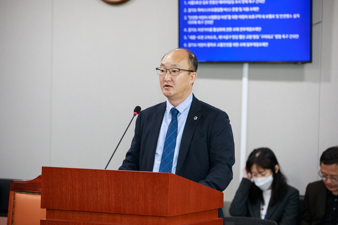 ‘경기도 똑버스 운영 및 지원 조례안’을 대표 발의한 경기도의회 건설교통위원회 소속 김동영 의원. (사진=경기도의회 제공) 