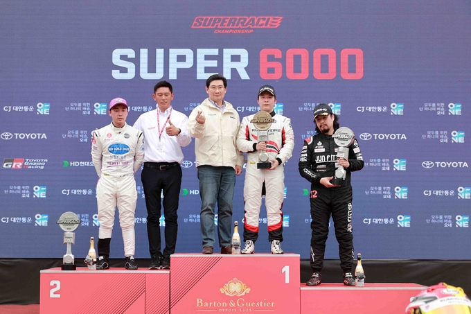 용인특례시는 에버랜드 스피드웨이에서 ‘2023 슈퍼레이스 챔피언십 대회’ 개막전(1, 2라운드)을 펼쳤다. (사진=용인시 제공)