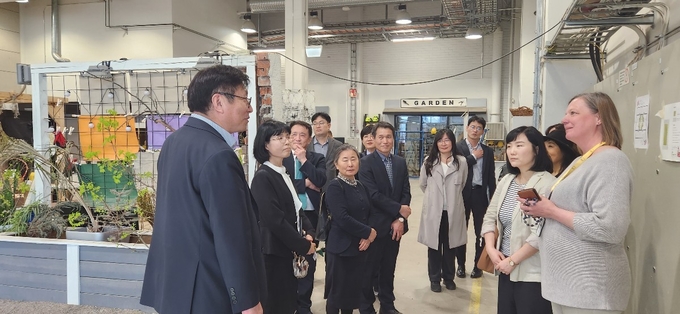 24일 도성훈 인천시교육감이 옴니아학교를 방문했다. ( 사진 = 인천시교육청 제공 )