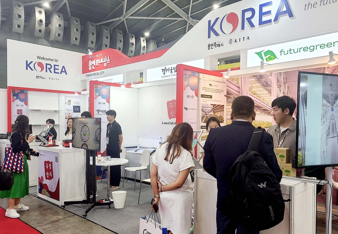 용인시는 ‘2023 싱가포르 국제 식품 박람회’에 지역내 식품 관련 중소기업 6개사가 참여해 97건, 233억 원 규모의 수출 상담 성과를 거뒀다고 밝혔다. (사진=용인시 제공)