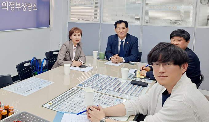 경기도의회는 이영봉 문화체육관광위원회 위원장(민주‧의정부2)이 경기문화재단을 대상으로 제1회 추가경정 예산안 자체 사전보고회를 진행했다고 밝혔다. (사진=경기도의회 제공)