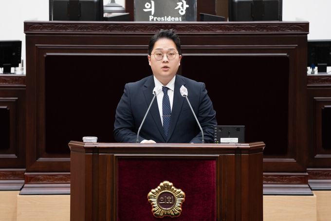 김대영 인천시의원이 제287회 임시회 제1차 본회의에서 5분 자유발언을 하고 있다. ( 사진 = 인천시의회 제공 )