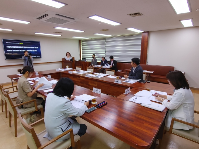 양평군의회가 의원연구단체 연구용역 최종보고회를 개최했다. (사진=양평군의회 제공)
