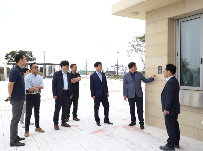 임병택 시흥시장은 거북섬 관광 활성화에 총력을 기울이는 가운데, 방문객 중심의 관광 환경 개선에 힘을 쏟는다.(사진=시흥시 제공)