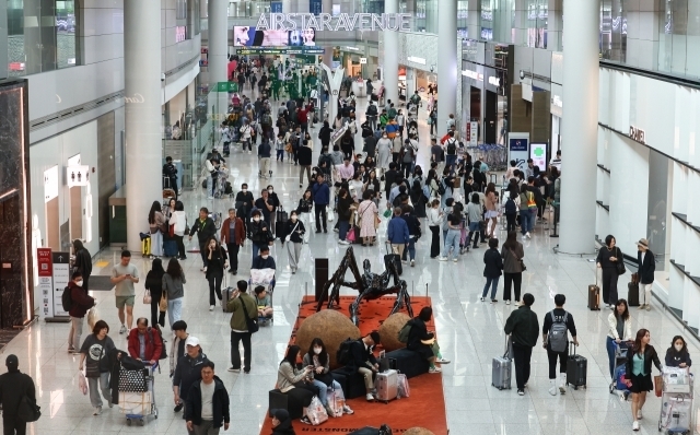  인천국제공항 제1여객터미널 출국장 통로 모습.(사진=연합뉴스 제공)