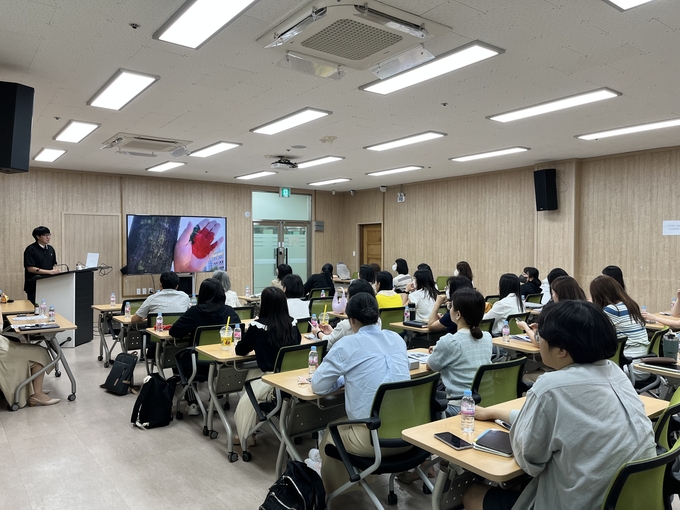 화성오산교육지원청이 최근 관내 유, 초, 중, 고 및 특수학교에 재직 중인 특수교사 50여 명을 대상으로 에듀테크 활용 특수교육 대상학생 교과 지도 역량 강화 연수’를 실시했다.(사진제공/ 화성오산교육지원청)
