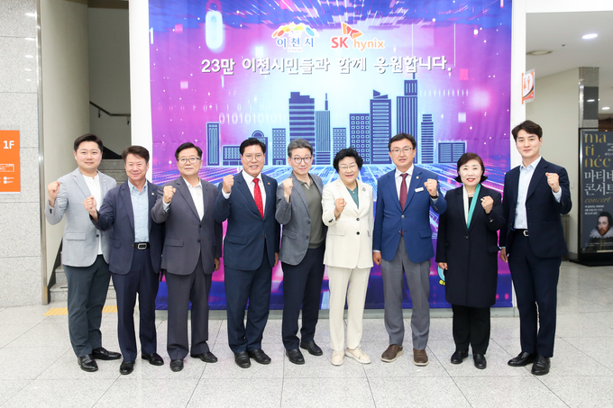 이천시는 SK하이닉스 임직원을 초청, ‘프렌치 뮤지컬 갈라 콘서트: HERO(히어로)’를 선보였다. (사진=이천시 제공)