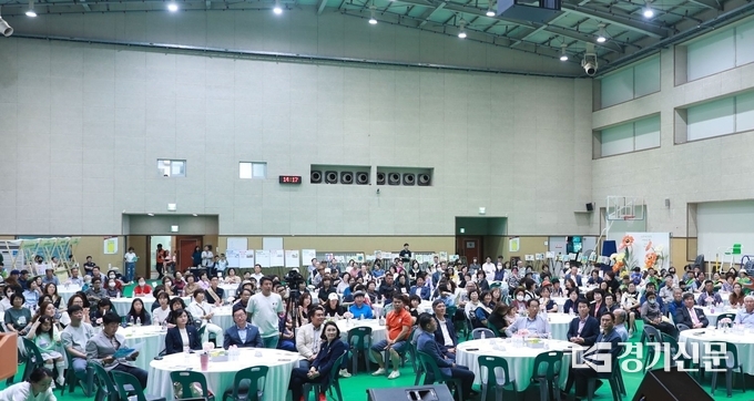 남양주시 진접읍 주민자치회는 10일 진접체육문화센터에서 400여 명의 주민이 참가한 가운데 ‘2023년 진접읍 주민총회’를 개최했다.(사진=남양주시 제공)