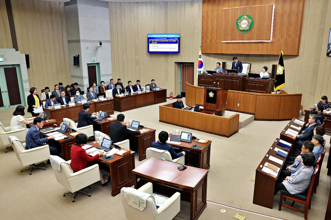 의왕시의회가 12일 제294회 정례회 제1차 본회의를 시작했다. (사진=의왕시의회 제공)