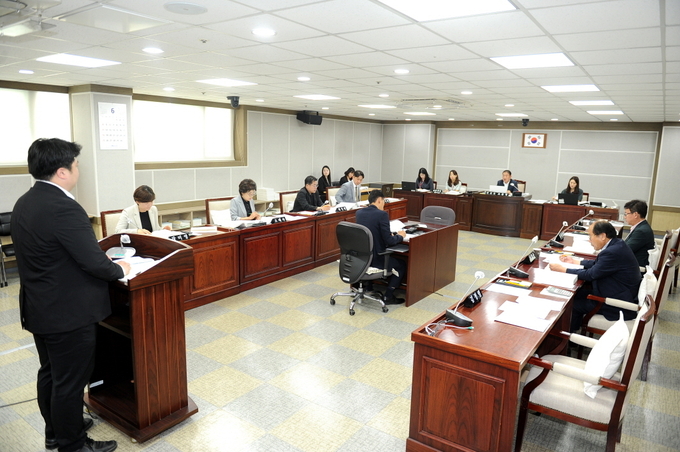 14일 수원시의회 문화체육교육위원회 제376회 제1차 정례회 모습. (사진=수원시의회 제공) 