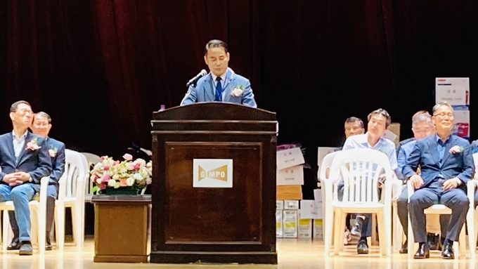 김포시 탁구협회 정진국 신임 회장이 취임사를 하고 있다. (사진=천용남기자)