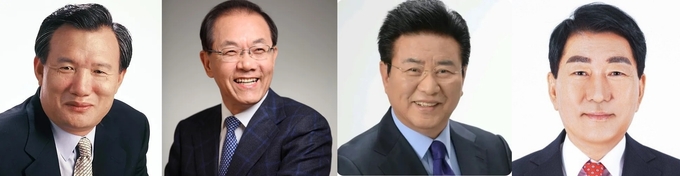 (왼쪽부터) 박상은, 황우여, 이윤성, 안상수 전 국회의원.