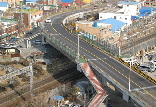1975년 준공된 만석고가교 모습. ( 사진 = 인천시 제공 )