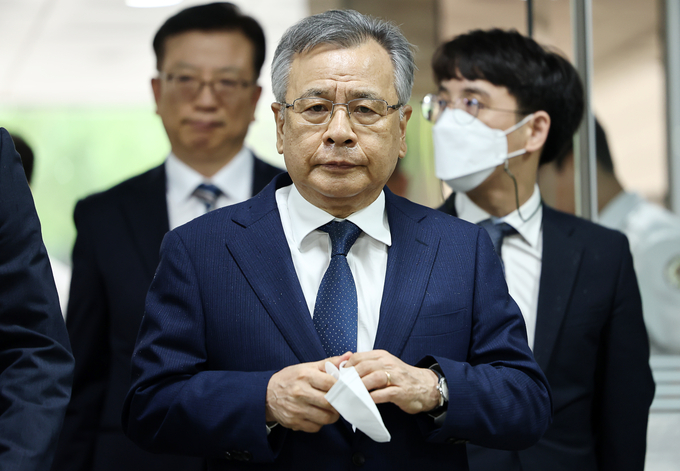  29일 영장실질심사를 받기 위해 법원에 출석한 박영수 전 특별검사. (사진=연합뉴스 제공)