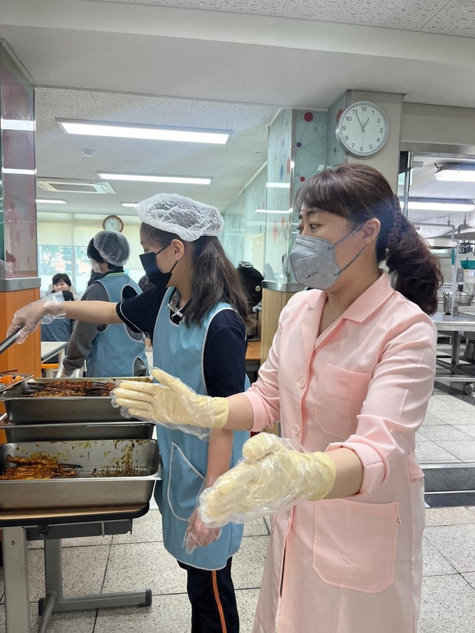김경희 영양사. (사진=동수원중학교 제공)