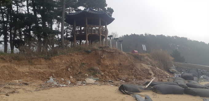 해안침식된 강화군 서도면 볼음도 영뜰해변 모습. ( 사진 = 인천녹색연합 제공 )