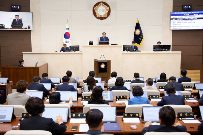 용인특례시의회가 12일 본회의장에서 제2차 본회의를 열고 있다. (사진=용인시의회 제공)<br>
