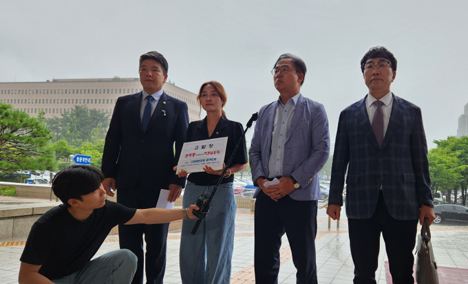더불어민주당 경기도당은 13일 원희룡 국토교통부 장관을 ‘형법상 직권남용죄’ 혐의로 고위공직자범죄수사처에 전격 고발했다. (사진=더불어민주당 경기도당 제공)