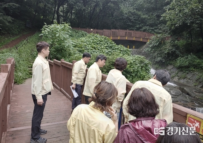 남양주시는 경기도와 여름 재난대비 간담회를 갖은데 이어 관내 취약지역과 침수 위험지역 등 취약시설을 함께 점검했다.(사진=남양주시 제공)