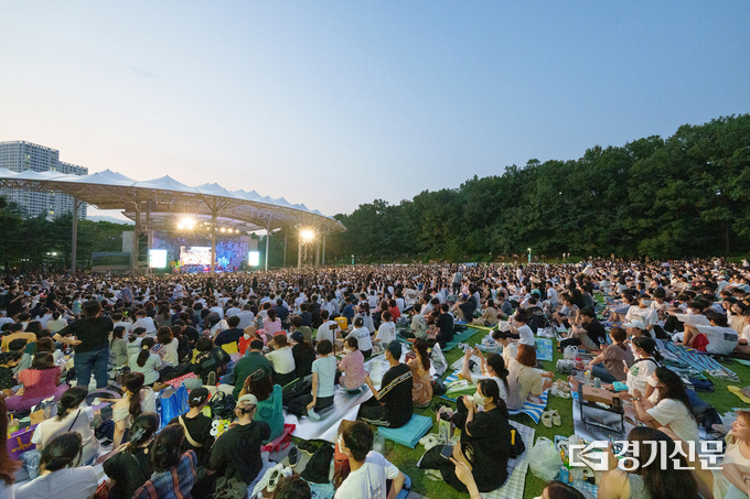 지난해 분당 중앙공원에서 파크콘서트가 진행되고 있다. (사진=성남문화재단 제공)
