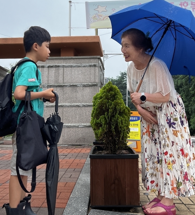 정무자 배움터지킴이 사진. (사진=경안초등학교 제공)