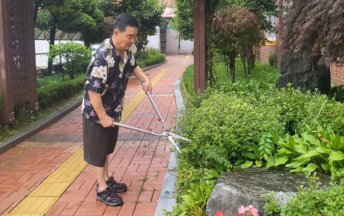 김영호 당직 기사 사진. (사진=수리초등학교 제공)