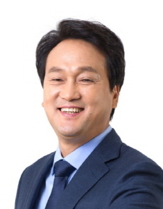국회 교육위원회 안민석 의원 ( 더불어민주당 , 경기 오산 )