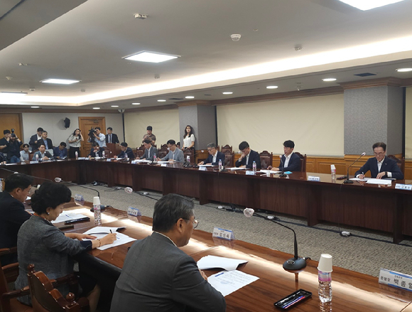 금융감독원이 '내부통제 가계대출관리 강화를 위한 은행장 간담회를 개최했다. (사진=금융감독원 제공)