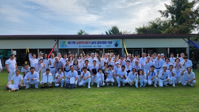 제17회 남양주시장기 남ㆍ녀 궁도대회가 지난 20일 남양주시 진접읍 내각리에 위치한 무림정에서 개최됐다.(사진=천마정 제공)