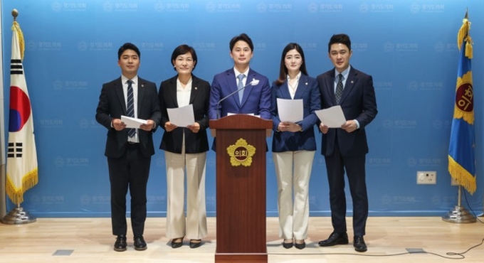 경기도의회 더불어민주당 대변인단. (사진=경기도의회 제공)
