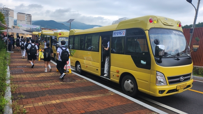 용인특례시가 용인삼계고등학교가 통학차량 운영비 3900만 원을 긴급 지원한다. (사진=용인시 제공)<br>
