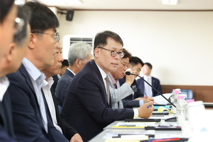 김성태 IBK기업은행장이 울산 지역 중소기업 대표 19명을 초청한 4차 중소기업 현장 간담회에서 발언하고 있다. (사진=IBK기업은행 제공)