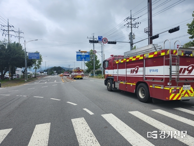 전국 동시 소방차 길터주기 훈련 모습. (사진=안성소방서 제공)