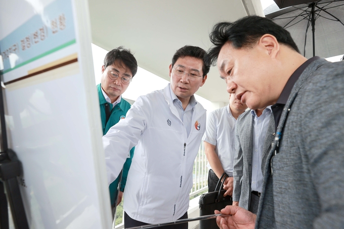 이상일 용인시장이 민간임대주택(아파트)을 찾았다. (사진=용인시 제공)