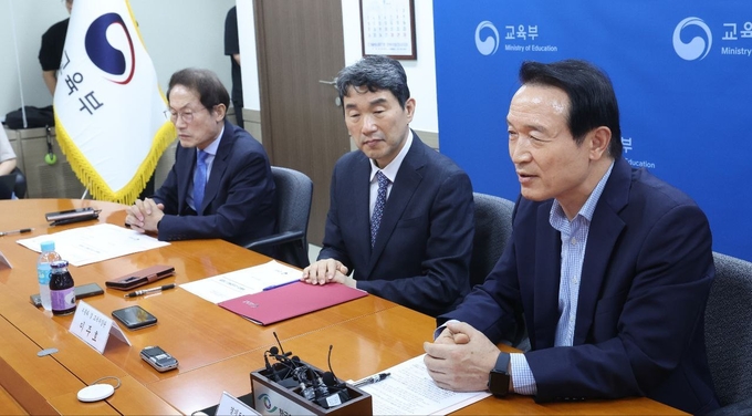 29일 서울정부청사에서 열린 간담회에 참석한 임태희 경기도교육감이 발언하고 있다. (사진=경기도교육청 제공)