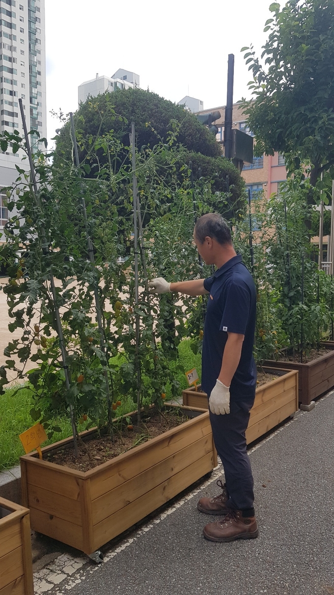 이종문 시설주무관. (사진=귀인초등학교 제공)