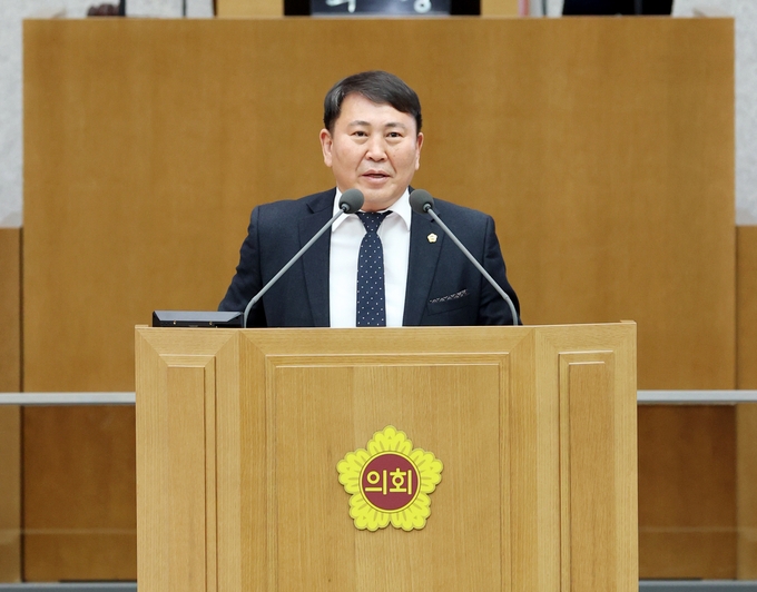 경기도의회 도시환경위원회 소속 명재성(민주·고양5) 도의원이 6일 제371회 임시회 제2차 본회의에서 5분 발언을 하고 있다. (사진=경기도의회 제공)