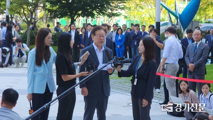  9일 이재명 더불어민주당 대표가 수원지검에 출석해 입장문을 읽는 모습. (사진=박진석 기자)