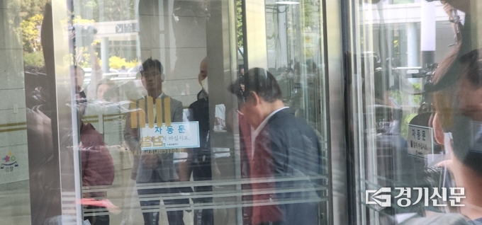  12일 이재명 더불어민주당 대표가 수원지방검찰청사에 입장하는 모습. (사진=박진석 기자)