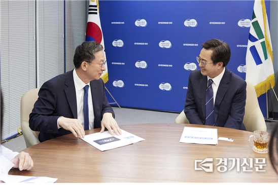 정성호 국회의원은 12일 김동연 경기도지사를 만나 양주시 주요 현안사항에 대한 지원을 요청했다. (사진=정성호 의원실)
