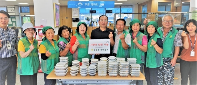 양평군 청운면 새마을회 회원들이 저소득 취약가구를 위한 반찬 나눔봉사를 실시했다. (사진=양평군 청운면 행정복지센터 제공)