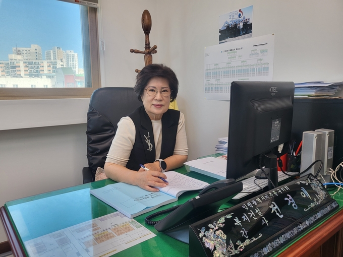 전경애 미추홀구의원이 주민들을 위한 의정활동을 펼치겠다고 말하고 있다. ( 사진 = 유정희 기자 )