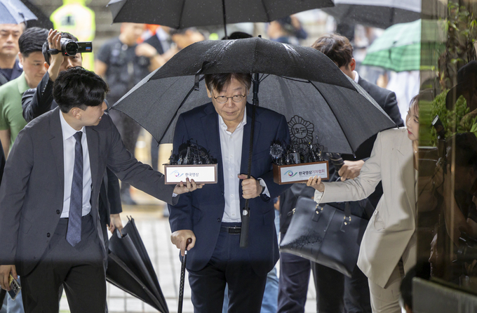  26일 이재명 더불어민주당 대표가 구속영장실질심사를 받기 위해 서울중앙지법에 출석한 모습. (사진=연합뉴스 제공)